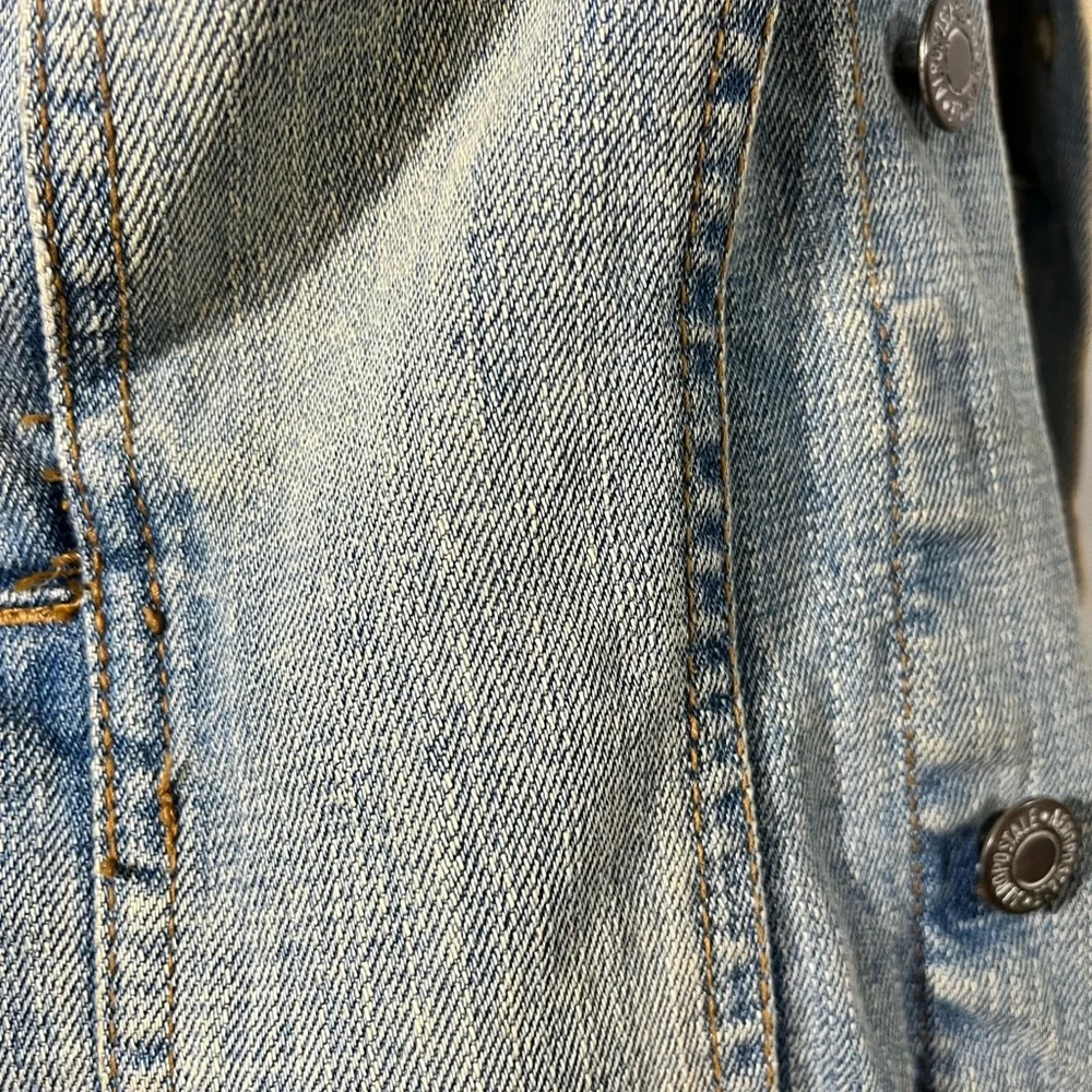 AEROPOSTALE DISTRESSED JEAN JACKET - Picture 9 of 15